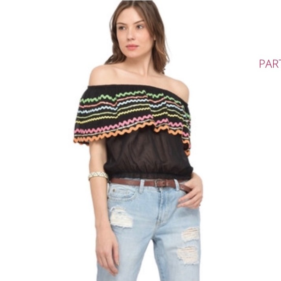 MISS JUNE*Off Shoulder Blouse**One Size $345 - Picture 2 of 5